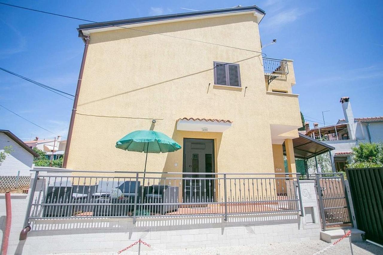 Apartments Materada Пореч Екстер'єр фото